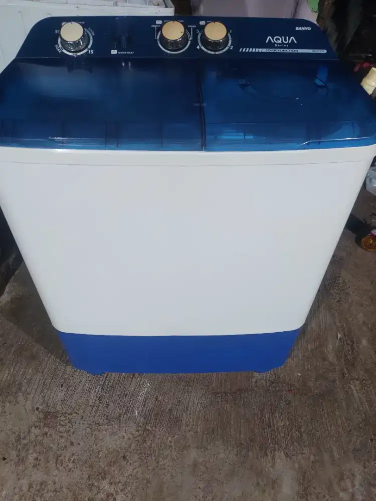 Mesin Cuci Aqua kapasitas 8,8kg Normal semua siap pakai
