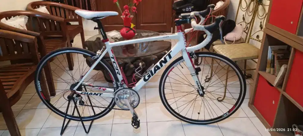 Sepeda roadbike giant