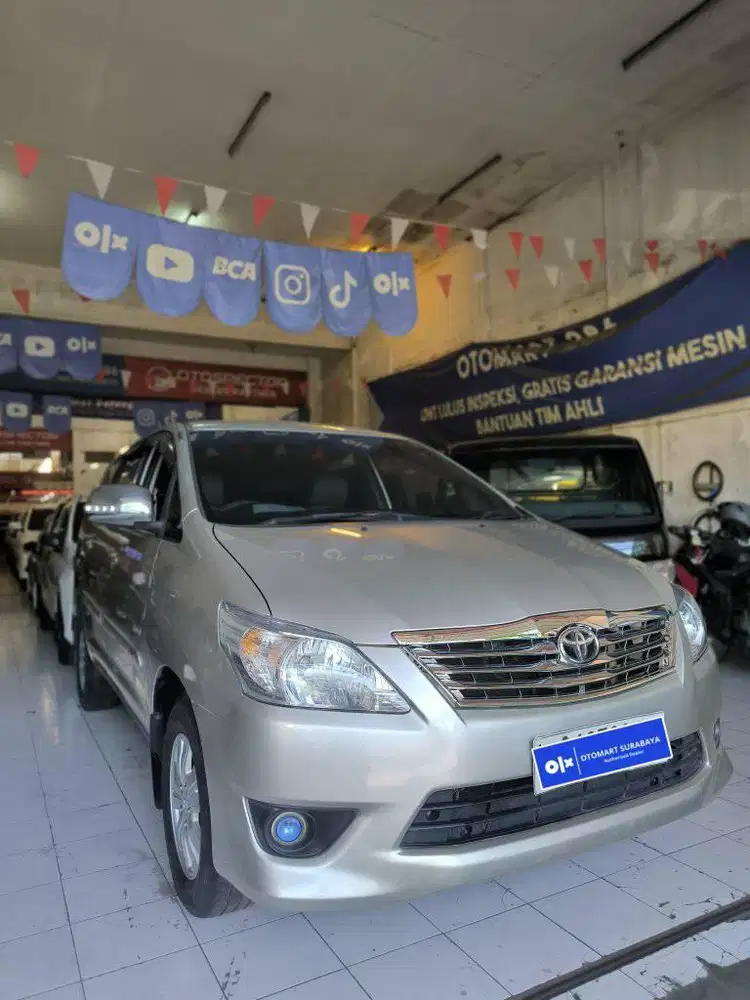 TOYOTA 2012 KIJANG INNOVA E 2.0 A/T SILVER MURAH OTOMART 286 KENJERAN
