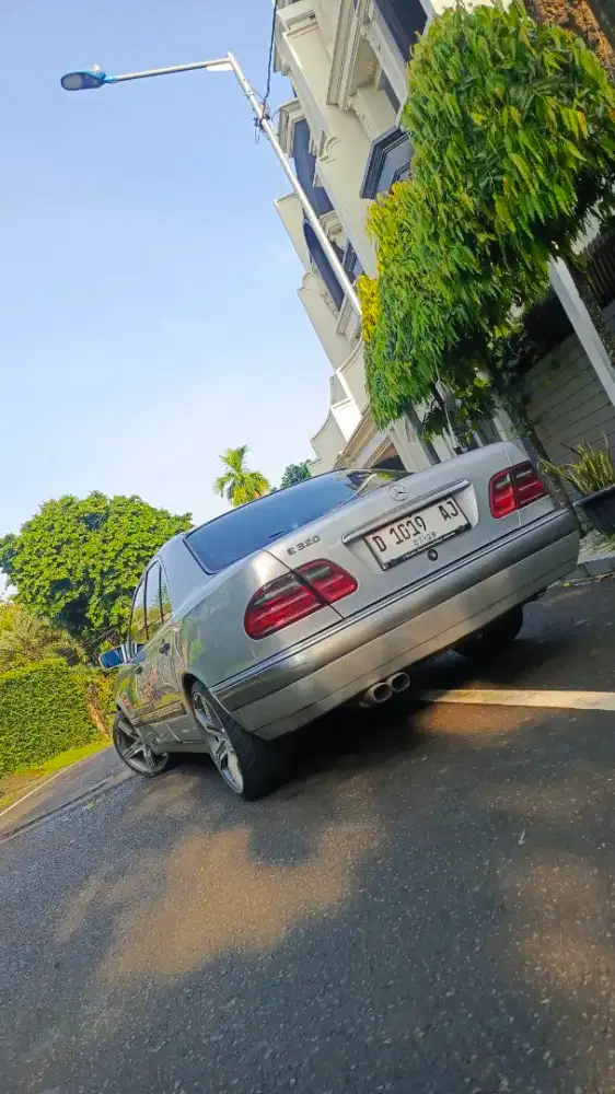 W210 e320 elegance AT 2007 5 speed