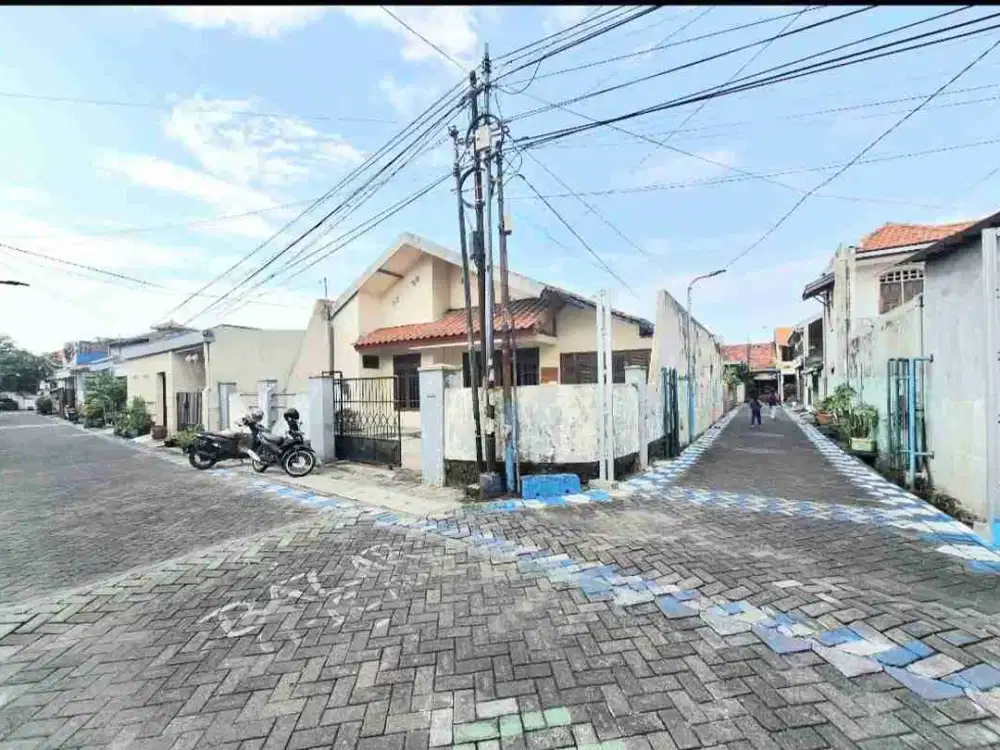 Dijual rumah di gayung kebonsari dekat masjid akbar surabaya