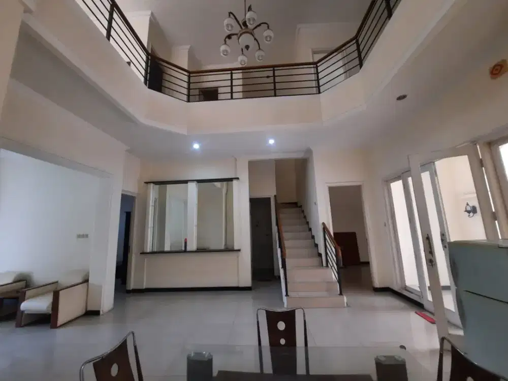 AUD.A035 Rumah Dharmahusada Indah Timur Surabaya Dekat Galaxy Mall