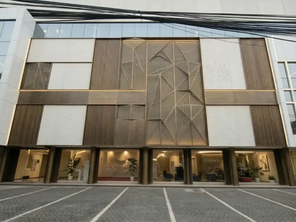 RUKO GANDENG 4 LANTAI DI KEBAYORAN BARU STRATEGIS AREA KOMERSIL PARKIR LUAS