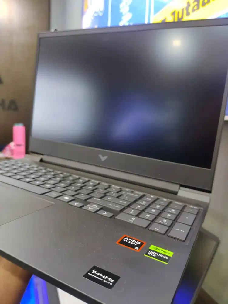 HP Victus 15-fb3150AX -AMD Ryzen 5-240/16GB/512GB SSD/RTX5050 8gb