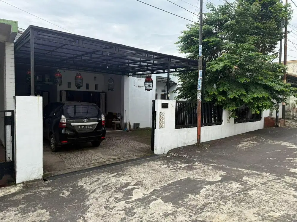 Rumah di Jual di Kebun Bunga