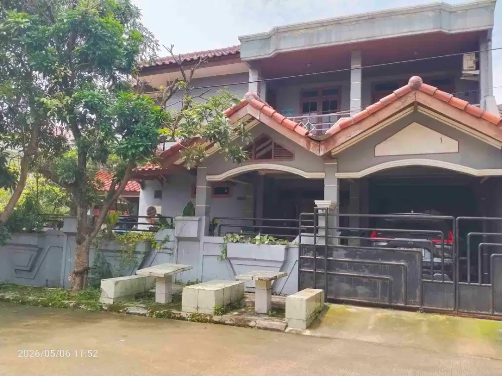 Rumah Hook 248m² 2 Lantai 2 Balkon Semi Furnished Dekat Tol Desari dan Halte TJ