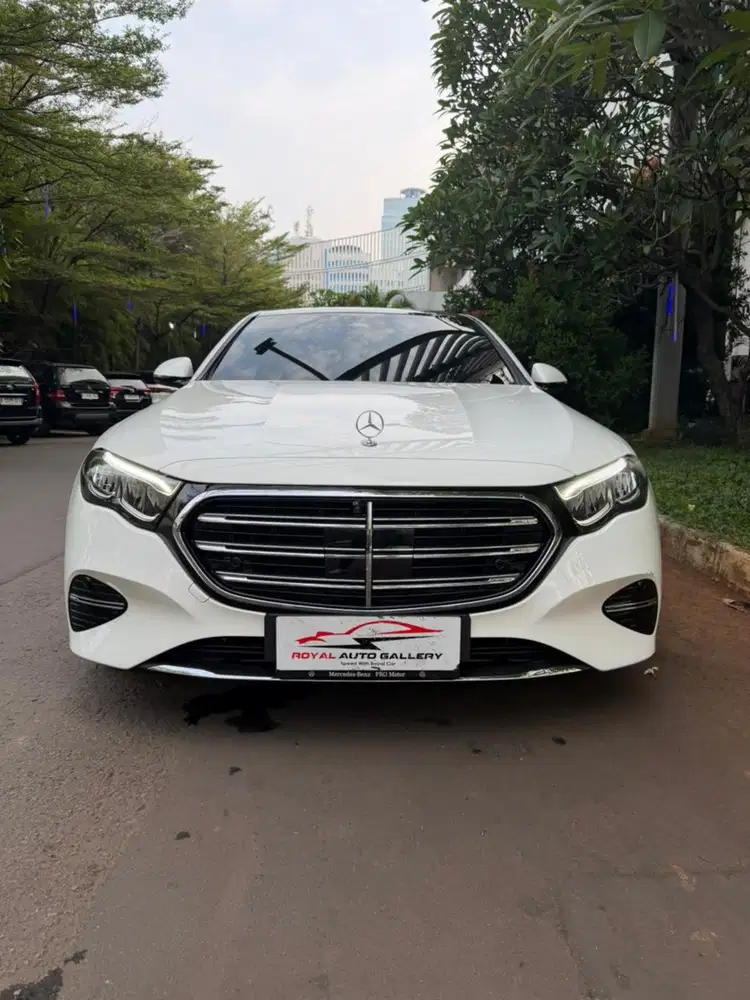 MERCEDES BENZ E200 EXCLUSIVE LINE AT 2024