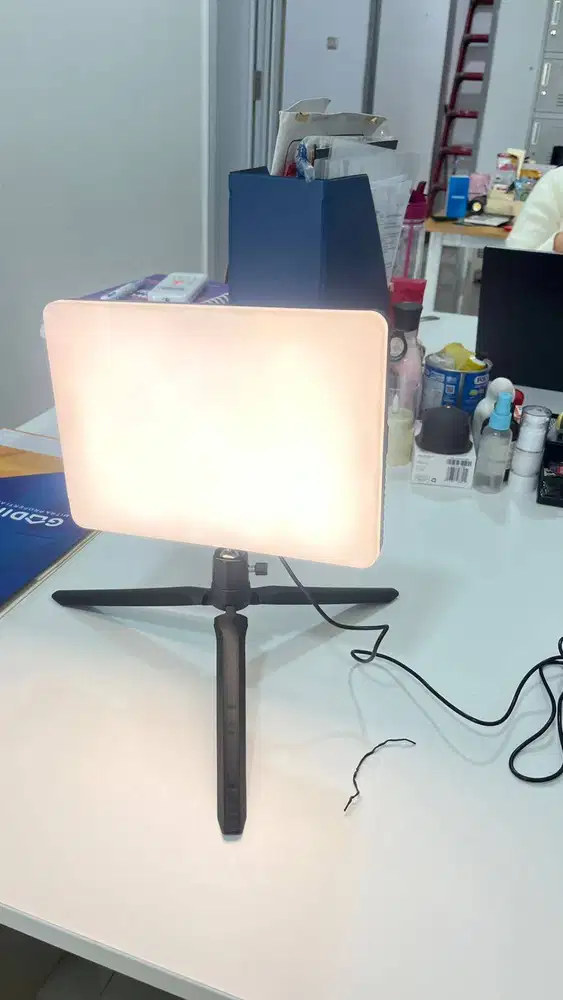 LED Lamp + Mini Tripod