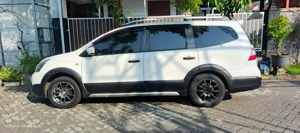 Nissan Grand livina 2015 Bensin