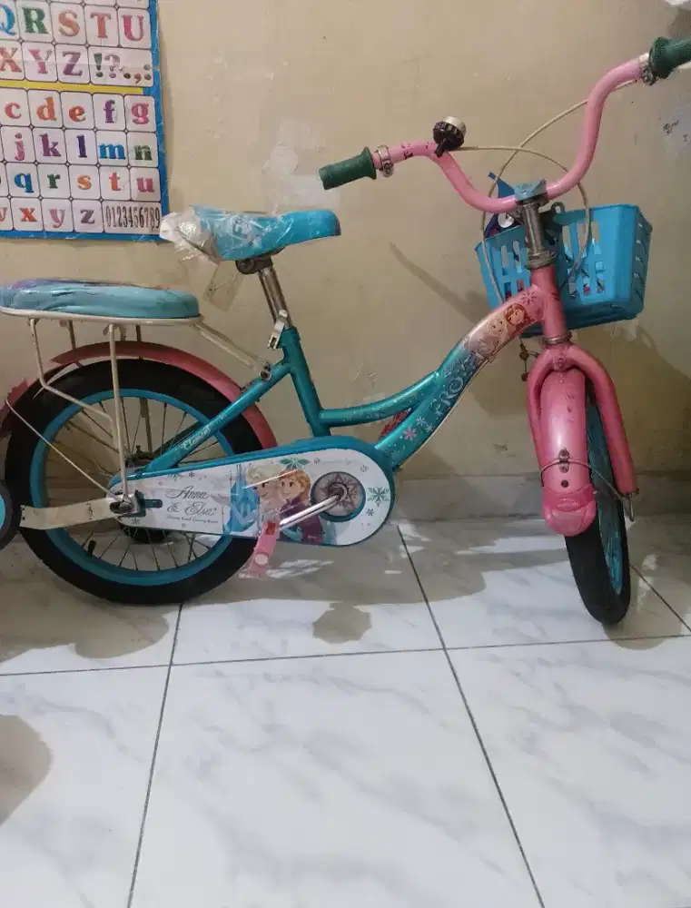 Sepeda karakter Frozen