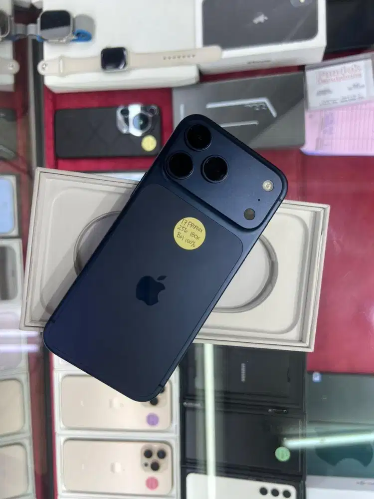 Iphone 17 Promax 256GB Bli Bli Garansi On-January 2027 Like New