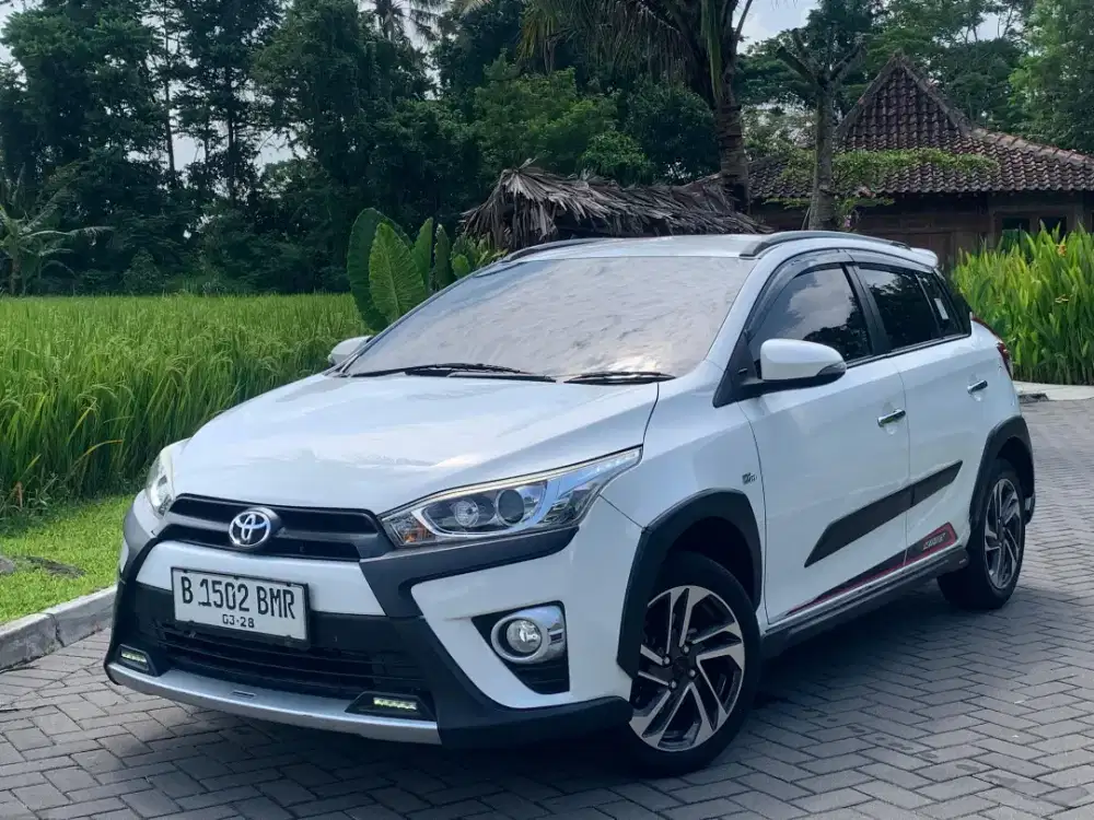FOR SALE
TOYOTA YARIS S TRD HEYKERS MATIC 2017// • KM 62.000 (Record)