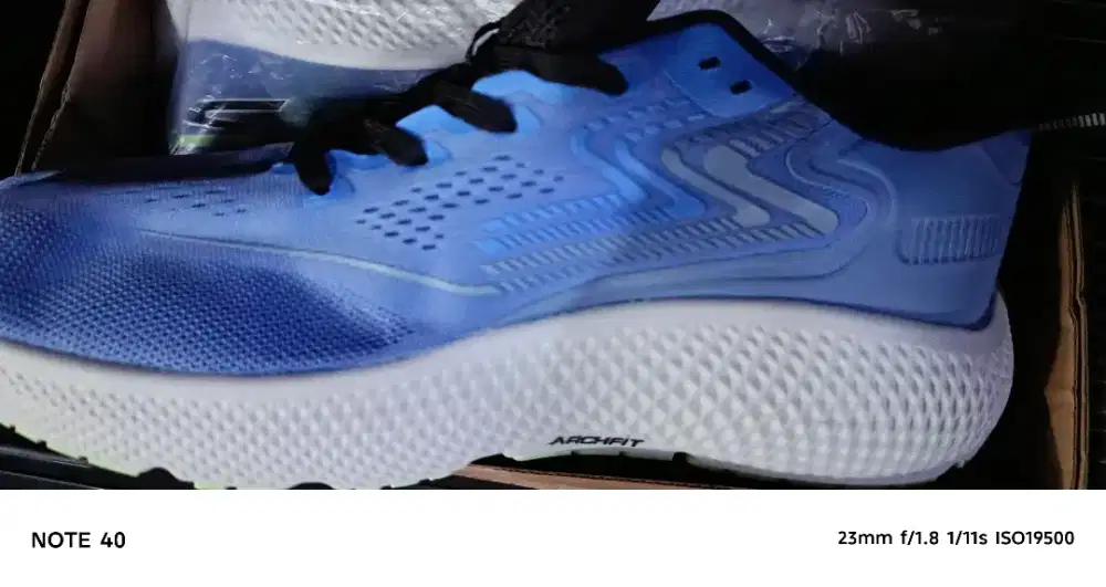 Sepatu runing skechers