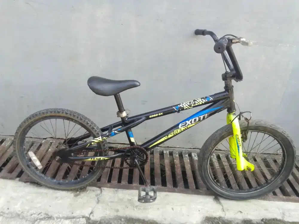Sepeda BMX torpedo UK.20