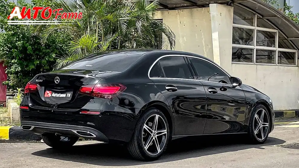 Mercedes Benz A200 Sedan Progressive Line Facelift Sunroof NIK 2023
