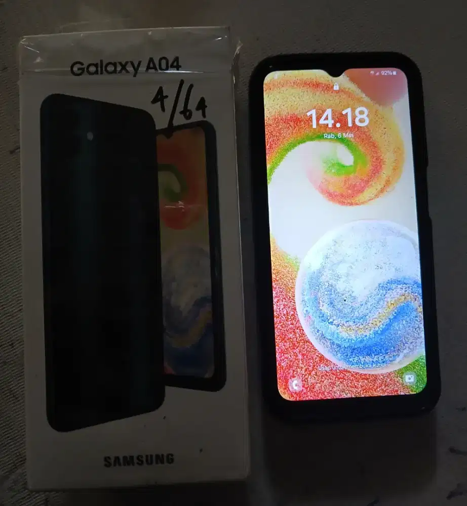 SAMSUNG A04. 4/64 BAGUS BANGET PEMAKEAN BELUM.LAMA BELI DARI BARU