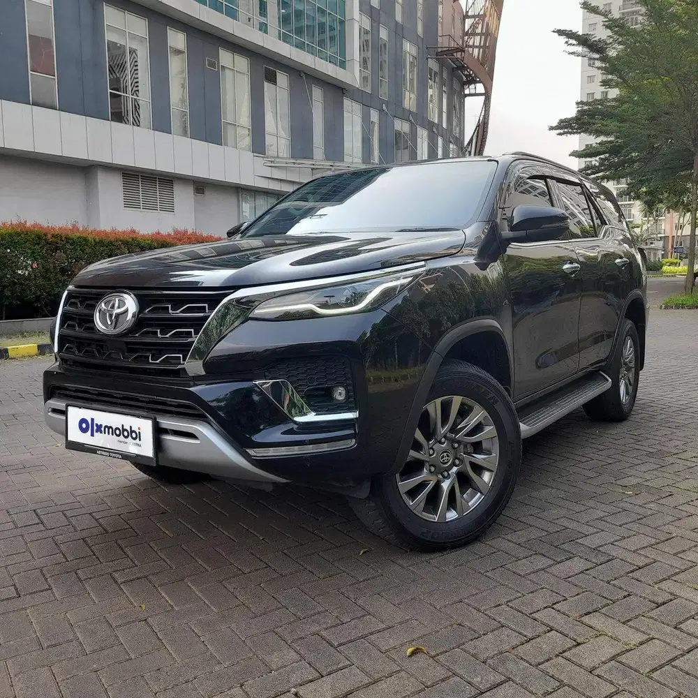 TDP 1 JUTA Toyota Fortuner 2.4 4x2 VRZ Solar-AT 2021 Hitam C2ORB
