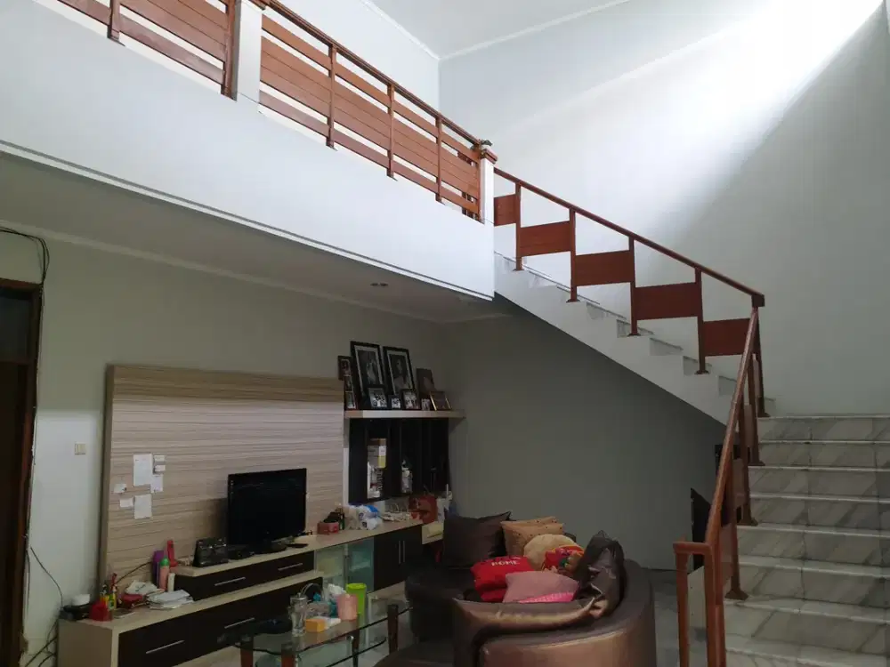 Rumah Klasik Nyaman Terawat Bandung Utara Setrasari