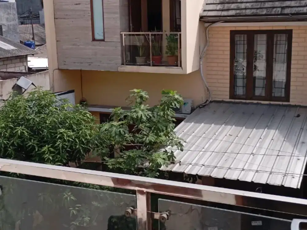 DIJUAL TOWNHOUSE EXCLUSIVE JALAN KAYU MANIS CONDET JAKARTA TIMUR