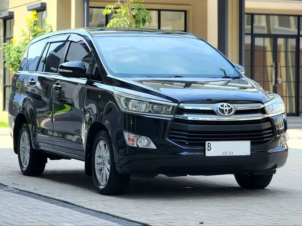 Kijang Innova V AT 2015
