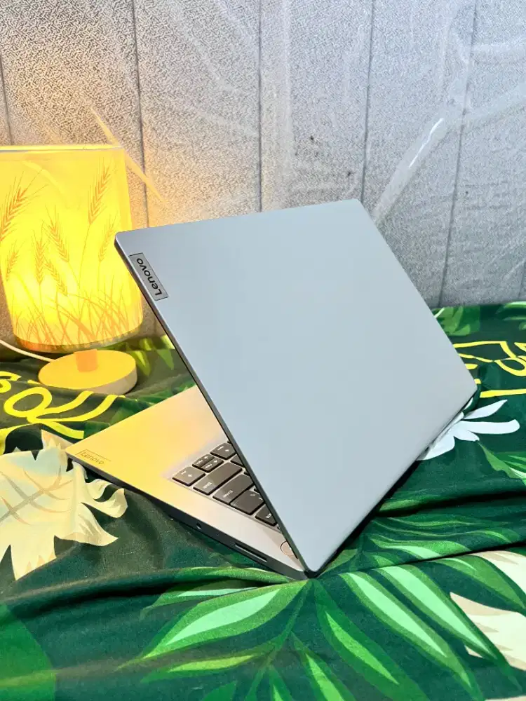 Lenovo ideapad slim 3
Processor intel core i5 gen 10
Ram 8gb
Ssd