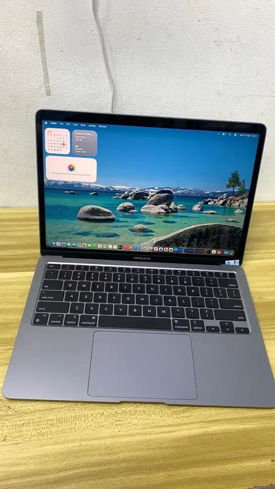 MACBOOK AIR 2020