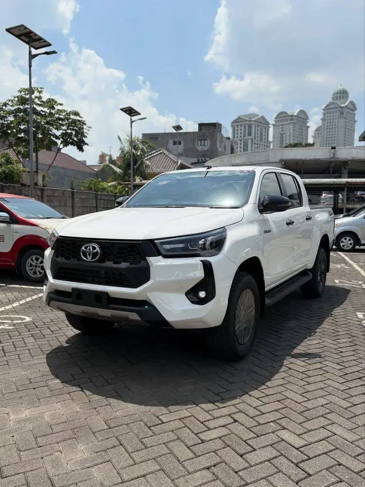 HILUX DOUBLE CABIN 2.4 V (4x4) A/T