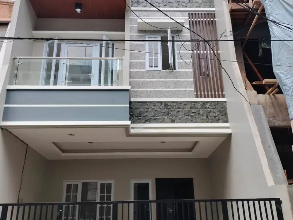 Dijual Rumah 3,5 Lantai Baru Selesai Dibangun di Mandala Barat, Jakarta Barat