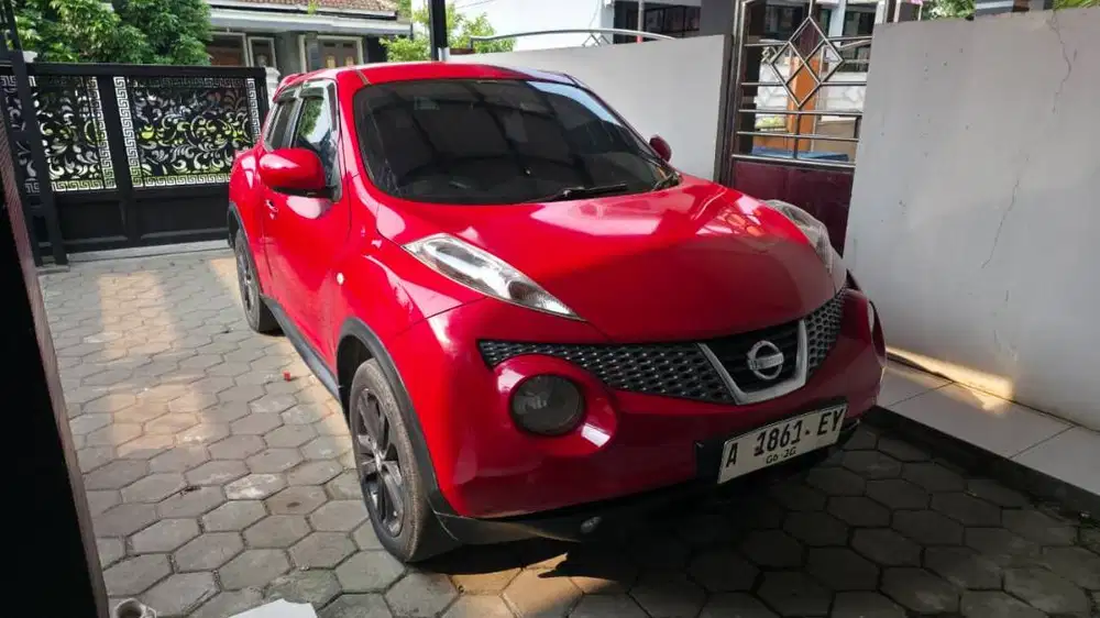 NISSAN JUKE (2013)  RED EDITION CVT AUTOMATIC