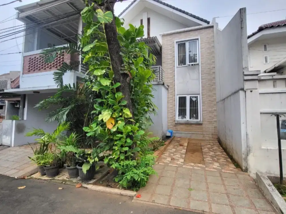 Dijual Rumah Strategis Dalam Cluster Ada Swimming Pool Dekat Mall Bintaro Plaza di Sektor 3 Bintaro Sc-16223