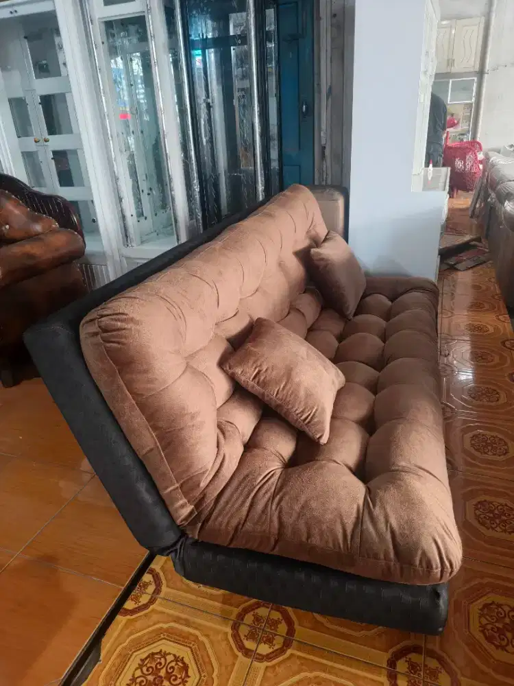 Sofa bet silikon