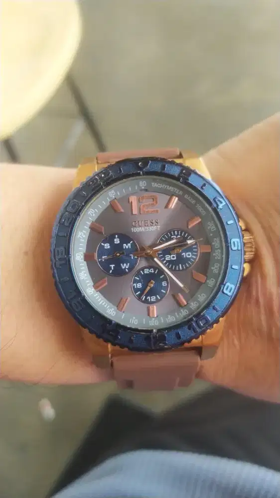 Jam tangan guess