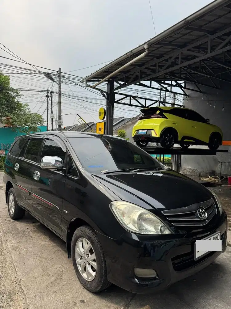 Kijang Innova 2.0 G M/T