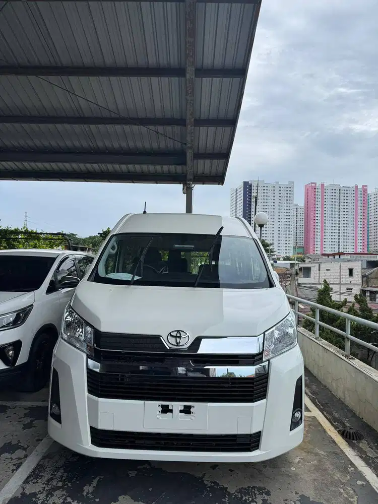 PROMO Hiace Premio 2.8 M/T