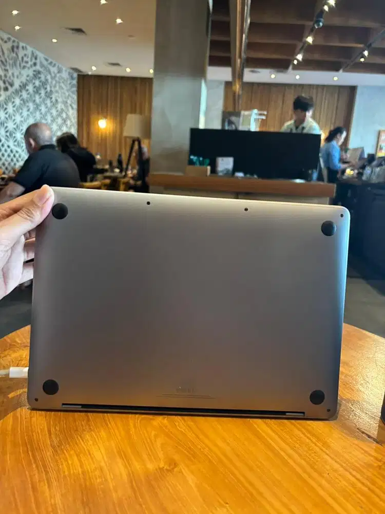 Jual Macbook Pro 2020 kondisi mati