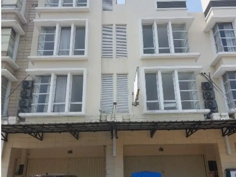 Ruko Gandeng 3 Lantai Strategis - Luas 102/245 m², SHGB, Harga 2 M-an
