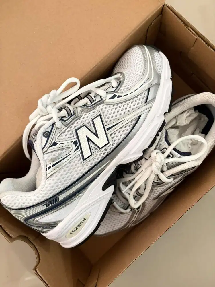 Sepatu New Balance 740 -footlocker sz 37,5