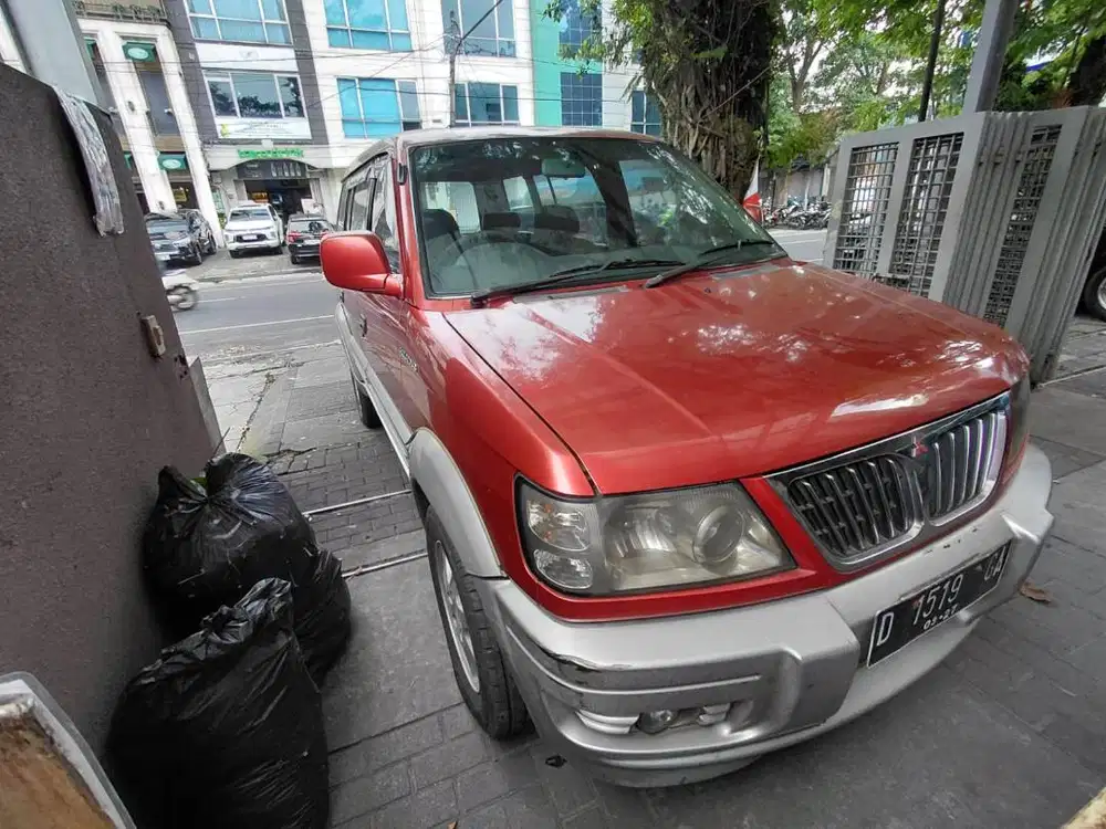 Kuda Grandia manual sporty 2003/2004 antik pajak isi km low