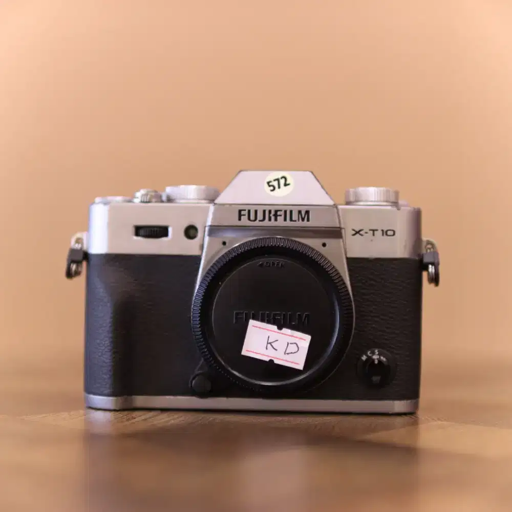 FUJIFILM X-T10 BODY ONLY GOOD CONDITIONS