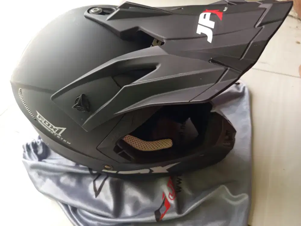 Helm JPX FOX 1 AirFlow Black