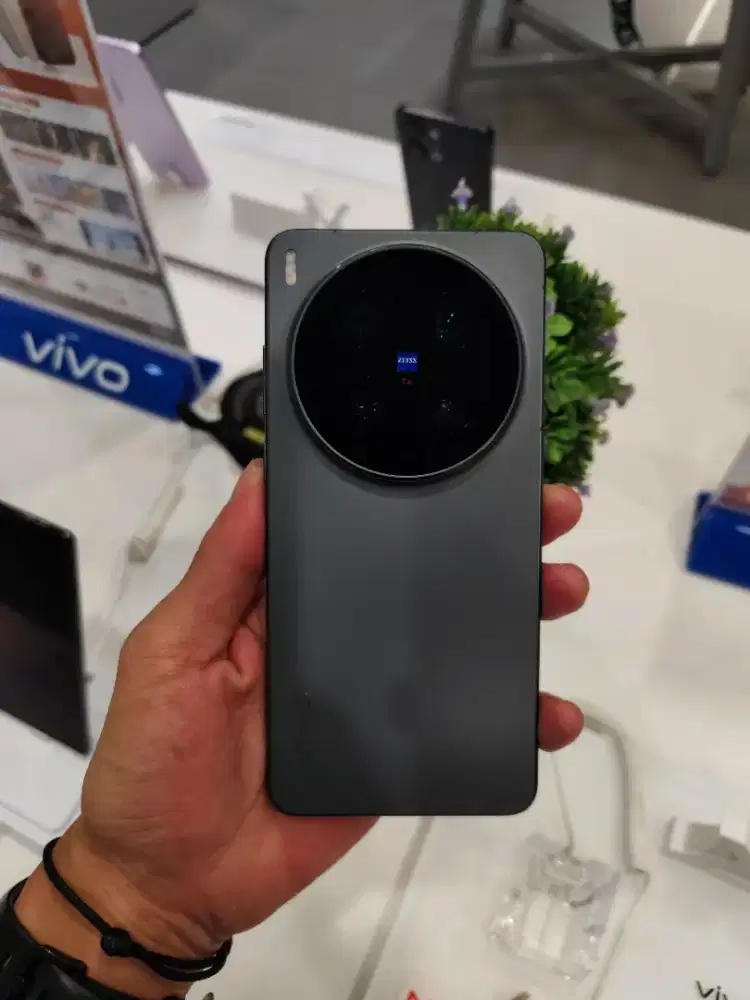 Pre order vivo X300 Ultra up to cashback 3juta cicilan bunga 0%