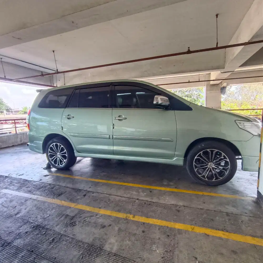Toyota Kijang Innova 2005 Bensin