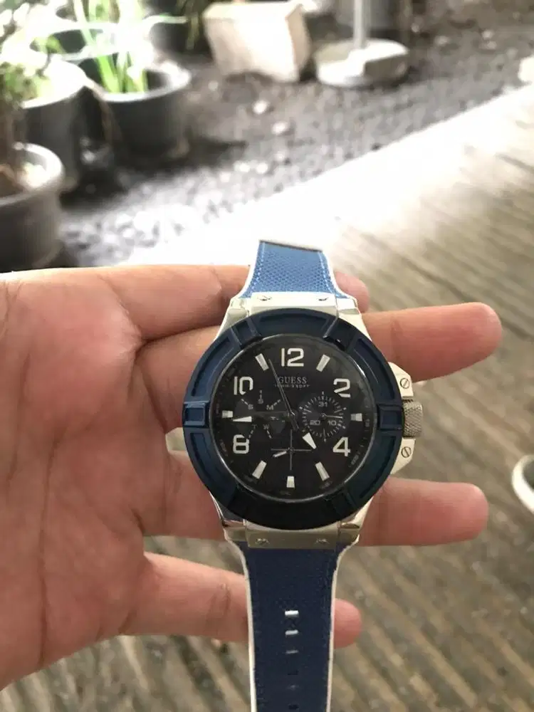 Jam Tangan Guess