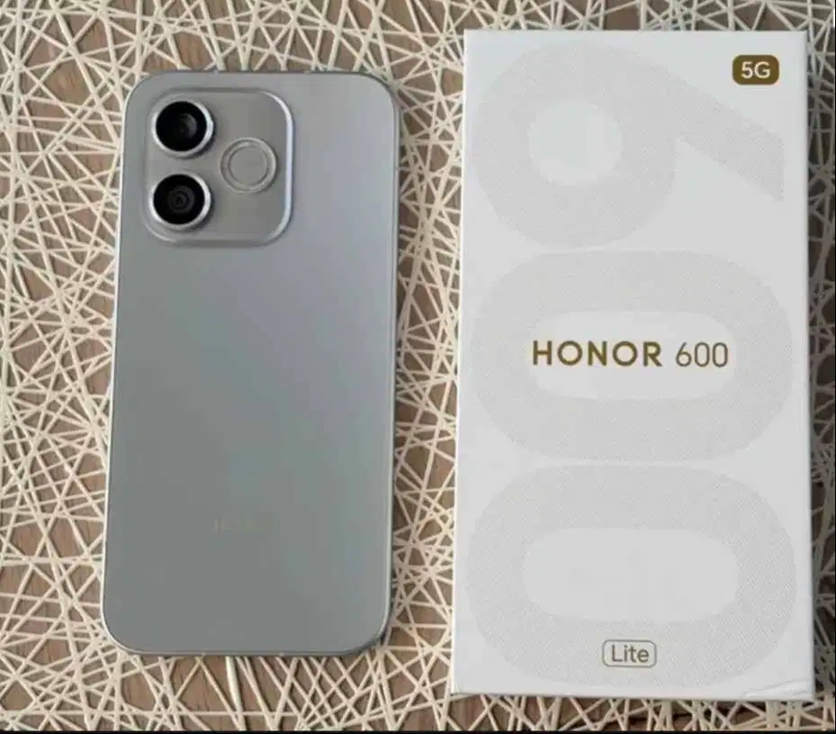 (like new) Honor Smartphone 600 Lite 5G Dual Sim 8GB RAM 256GB Storage