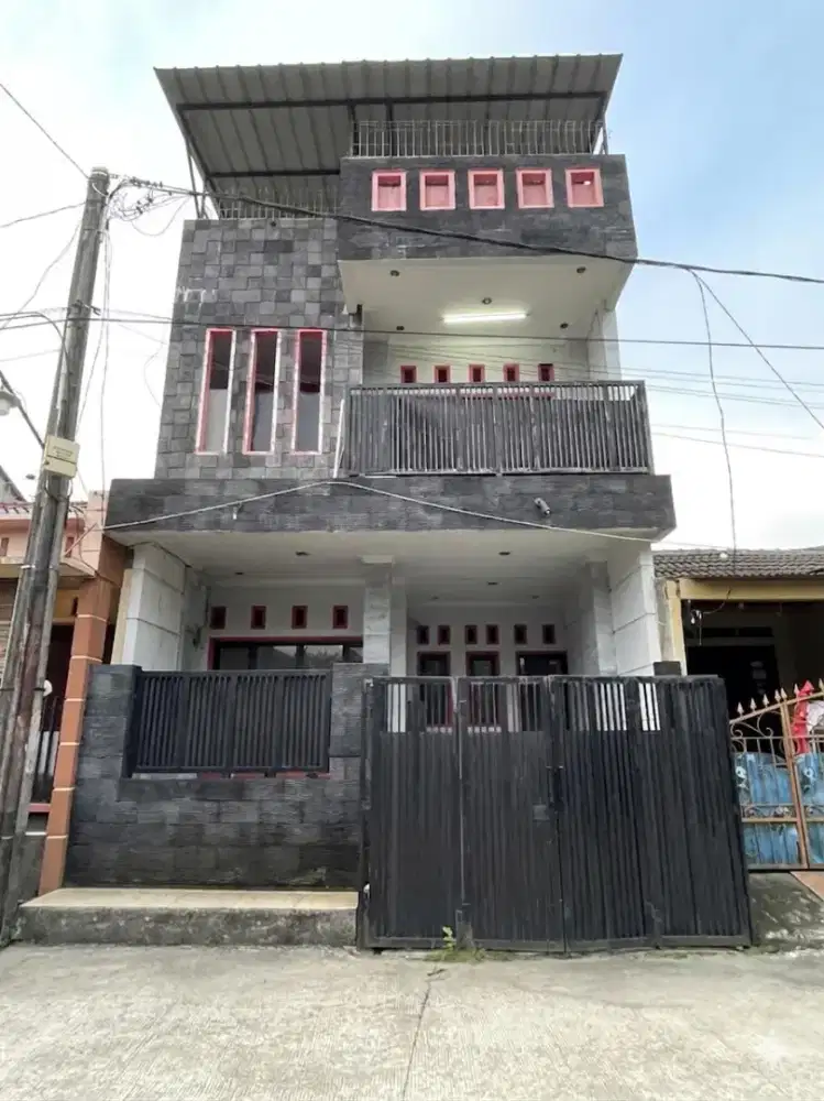 Di sewakan rumah 3 lantai di Telaga Mas Bekasi Utara