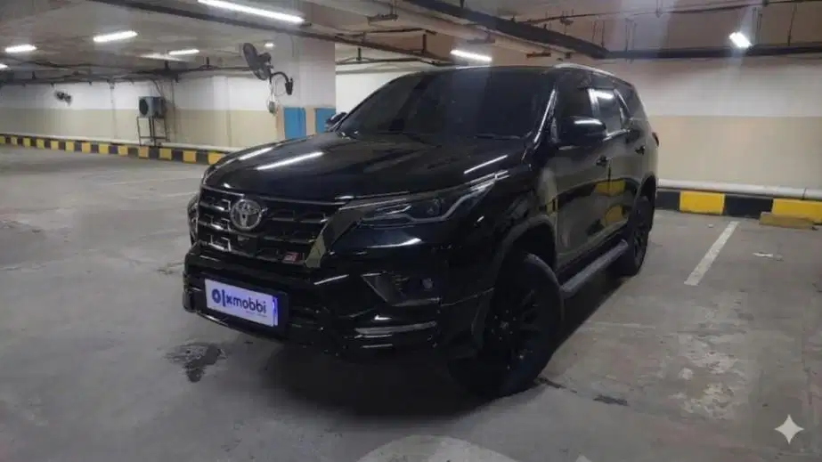 DP MURAH - Toyota Fortuner 2.8 VRZ Solar-AT 2022 Hitam