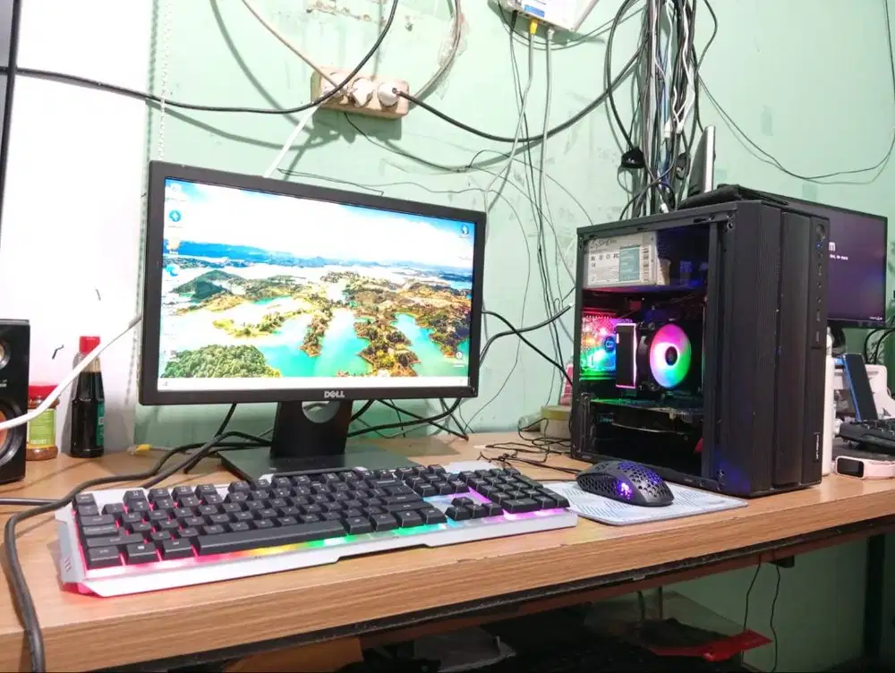 1 Set PC core i7 + VGA gDDR5 + dell 19