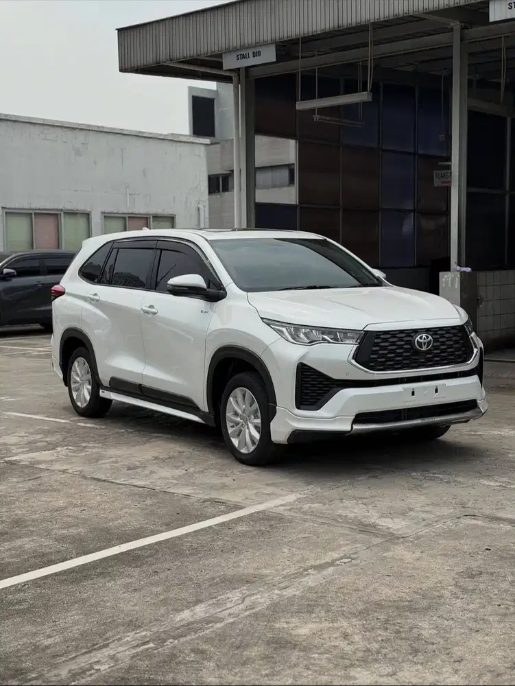 Innova Zenix Hybrid – Mobil Premium Paling Dicari