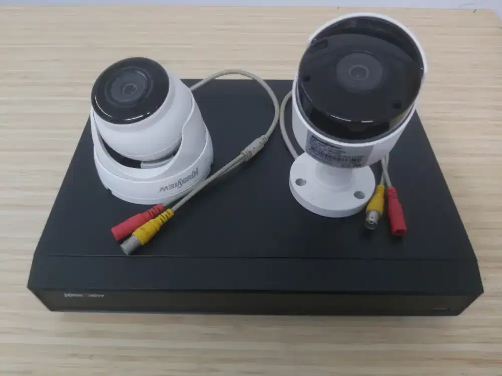 2 Unit KrisView CCTV 2 MP AHD Camera indoor dan Outdoor ada minus