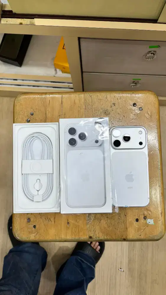 iPhone 17 pro 256 ibox